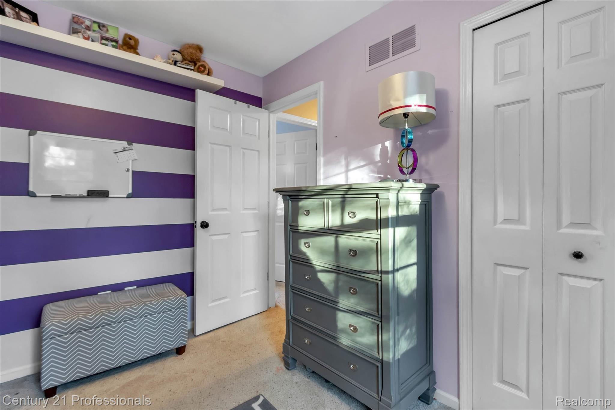 462 Whitney Drive Rochester, MI 48307 - Photo 29 of 49 31-462 Whitney Dr-WindowStill-Real-.jpg
