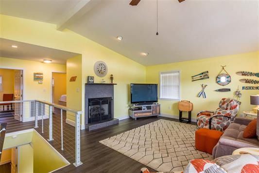 828 Sable Road Spring City, TN 37381 - Photo 11 of 32 11-Open, Airy greatroom
