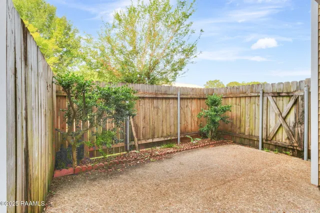 $120,000 | 200 Lodge Drive, Unit 410, Lafayette, LA 70506