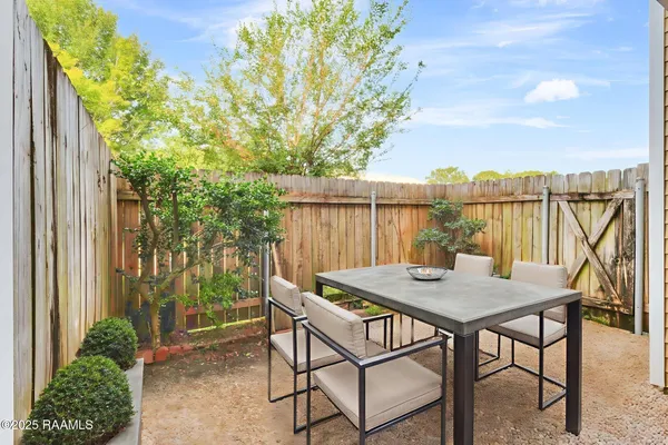 $115,000 | 200 Lodge Drive, Unit 410, Lafayette, LA 70506