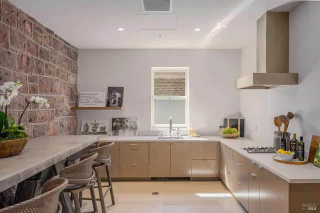 $5,500,000 | 301 1st Street West, Sonoma, CA 95476