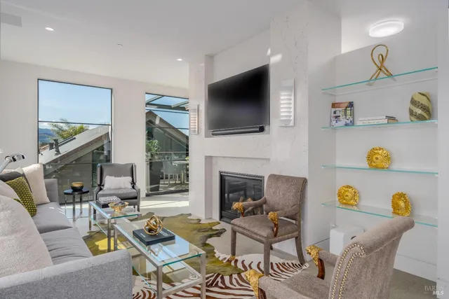 $5,500,000 | 301 1st Street West, Sonoma, CA 95476