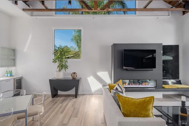 $5,500,000 | 301 1st Street West, Sonoma, CA 95476