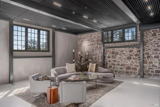 $5,500,000 | 301 1st Street West, Sonoma, CA 95476