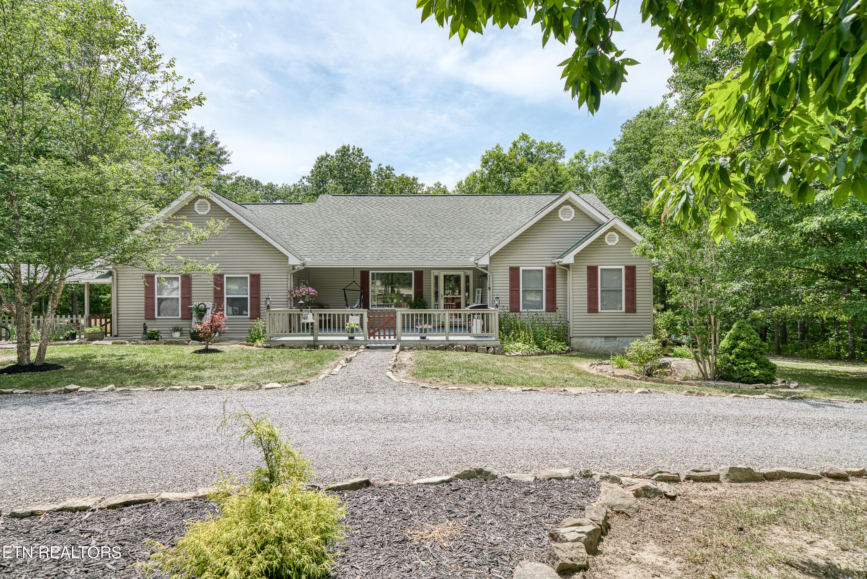 200 Pond Road Monterey, TN 38574 - Photo 1 of 37 95969E8F-BE73-484E-BAF3-8A7DF771AE17