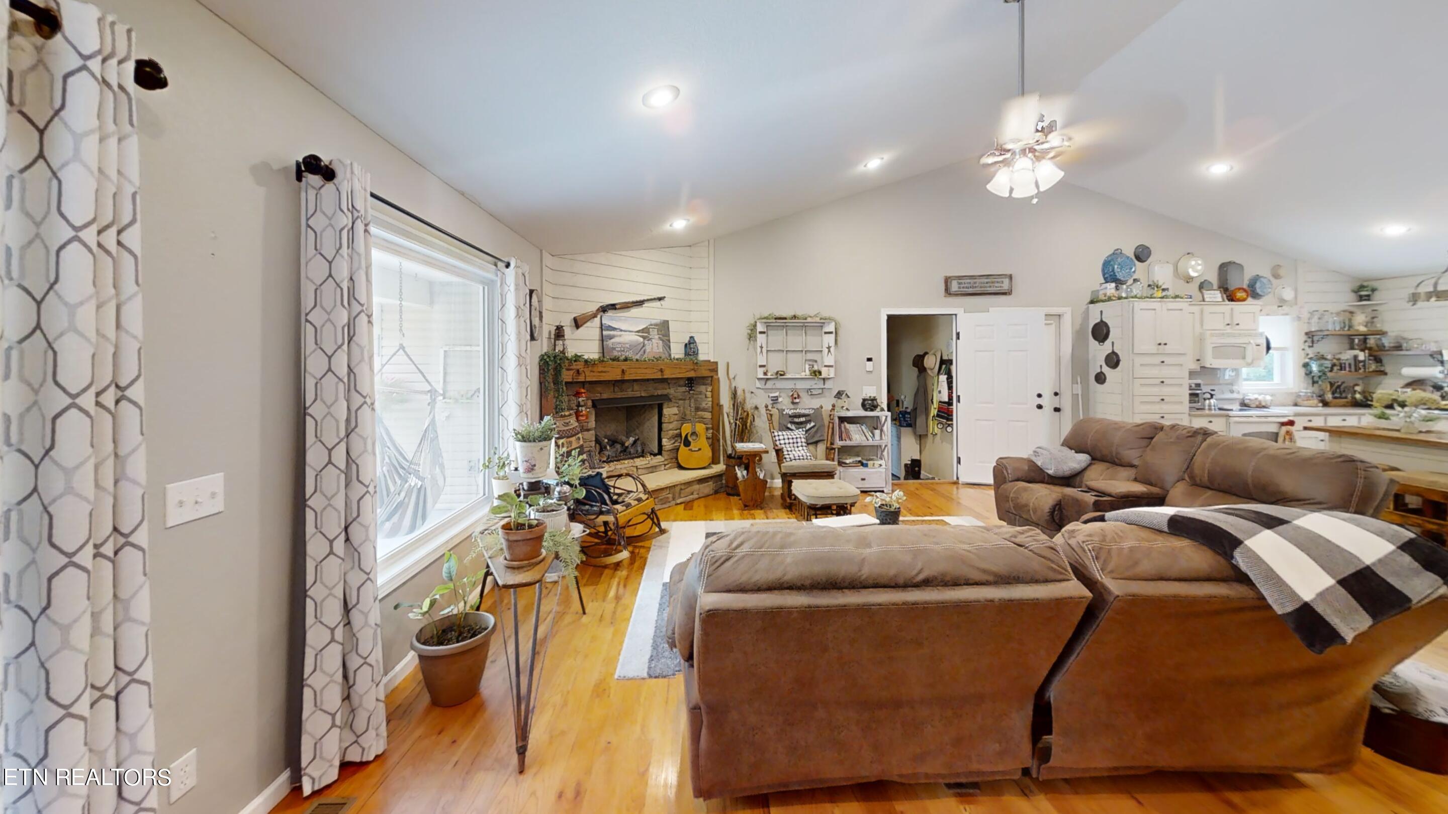 200 Pond Road Monterey, TN 38574 - Photo 29 of 37 8E575F45-EEDB-468A-B987-BD85157D5D06