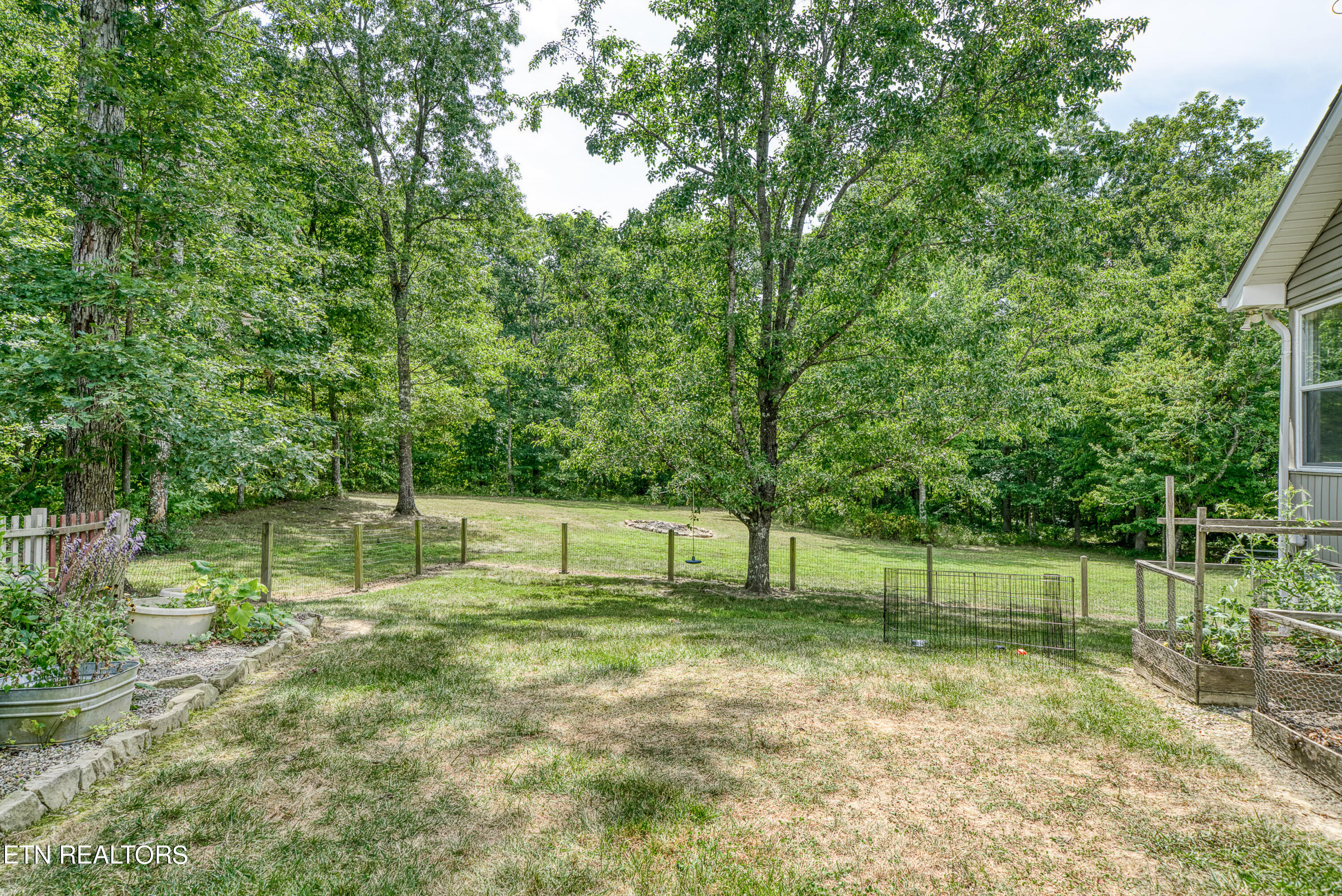 200 Pond Road Monterey, TN 38574 - Photo 4 of 37 55DA76EA-3E54-44AE-AB7E-C9CF7634F1A5
