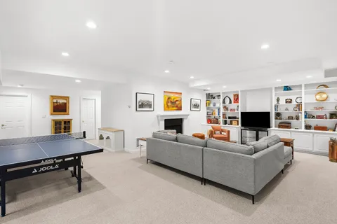 Undisclosed Address, Sag Harbor, NY 11963