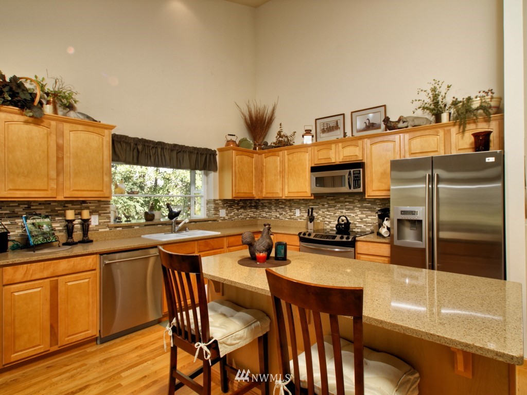 20 East Soderberg Road Allyn, WA 98524 - Photo 5 of 25 Gallery Image 5