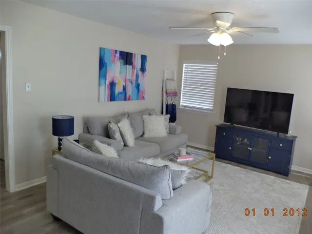 $139,000 | 2402 Sycamore Avenue, Unit B2, Huntsville, TX 77340