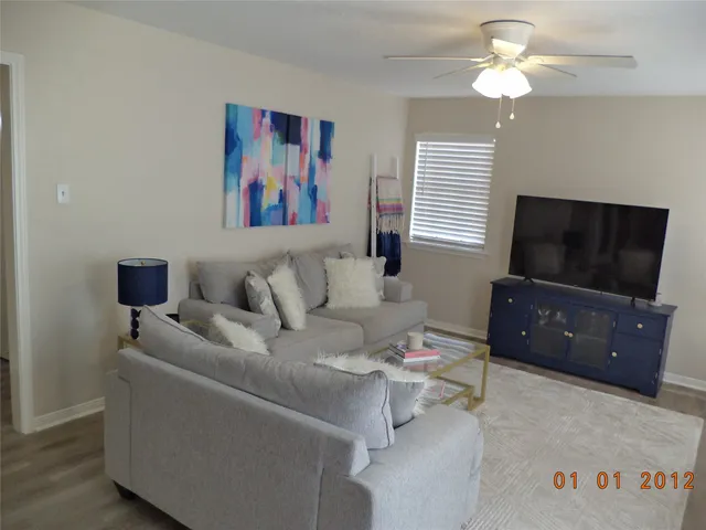 $139,000 | 2402 Sycamore Avenue, Unit B2, Huntsville, TX 77340