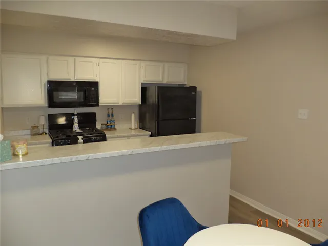 $139,000 | 2402 Sycamore Avenue, Unit B2, Huntsville, TX 77340