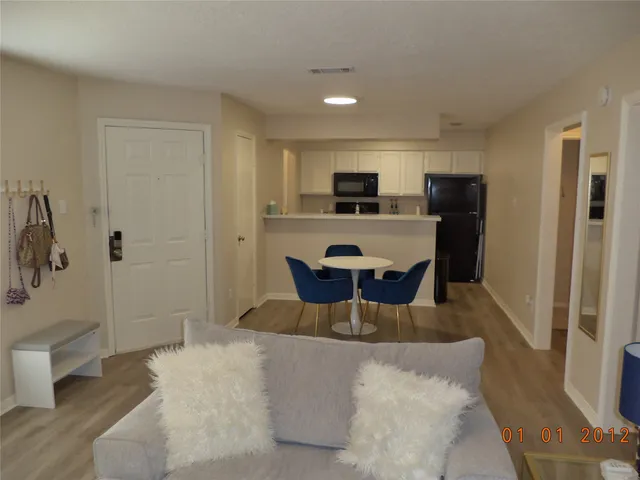 $139,000 | 2402 Sycamore Avenue, Unit B2, Huntsville, TX 77340