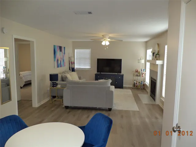 $139,000 | 2402 Sycamore Avenue, Unit B2, Huntsville, TX 77340