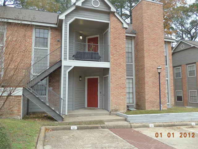 $139,000 | 2402 Sycamore Avenue, Unit B2, Huntsville, TX 77340