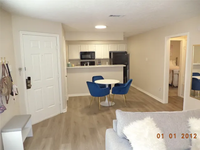 $139,000 | 2402 Sycamore Avenue, Unit B2, Huntsville, TX 77340