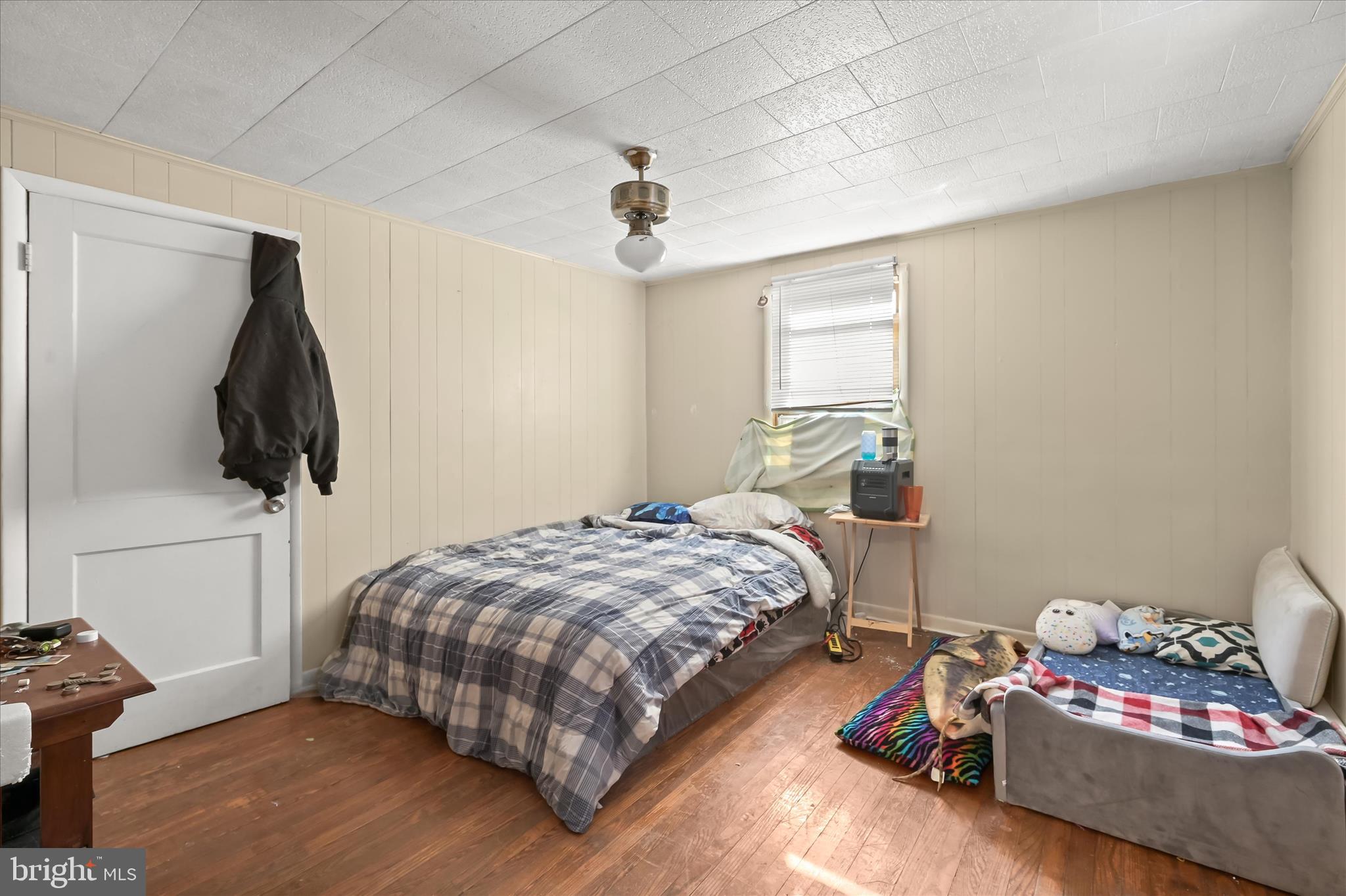 212 Terrace Street Hancock, MD 21750 - Photo 25 of 67 Unit 210 Bedroom 1