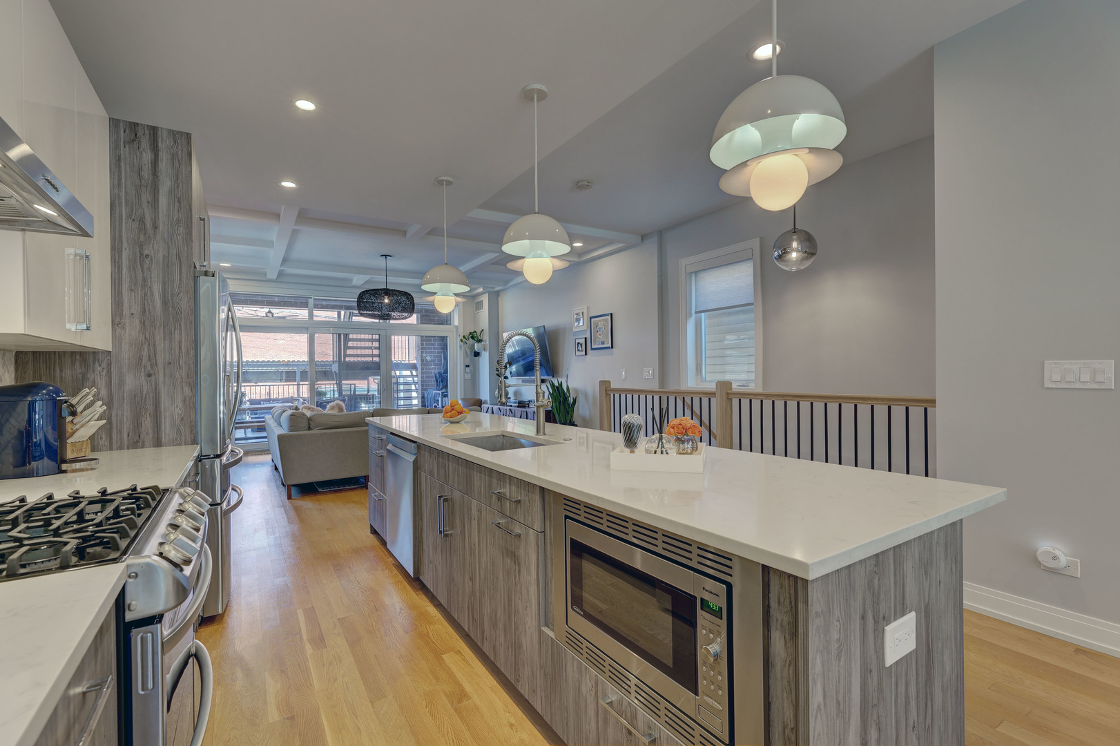 1631 South Carpenter Street, Unit 1 Chicago, IL 60608 - Photo 11 of 34