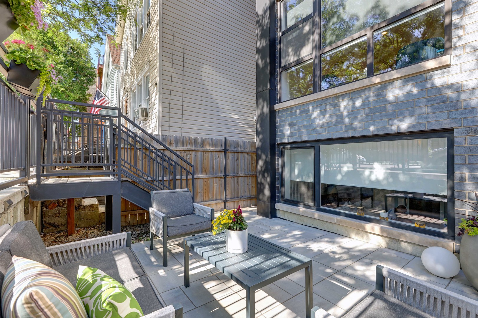 1631 South Carpenter Street, Unit 1 Chicago, IL 60608 - Photo 23 of 34