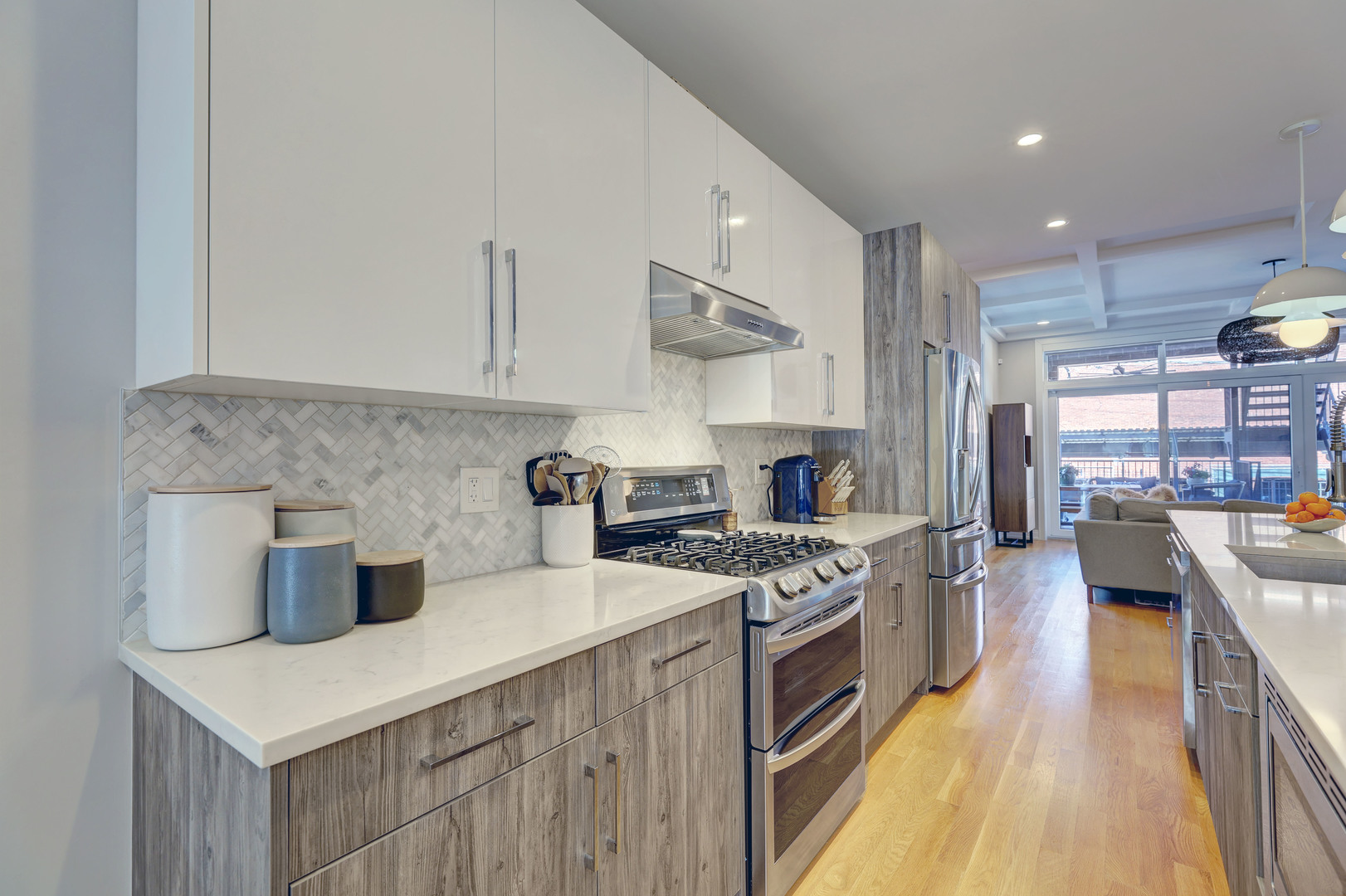 1631 South Carpenter Street, Unit 1 Chicago, IL 60608 - Photo 10 of 34