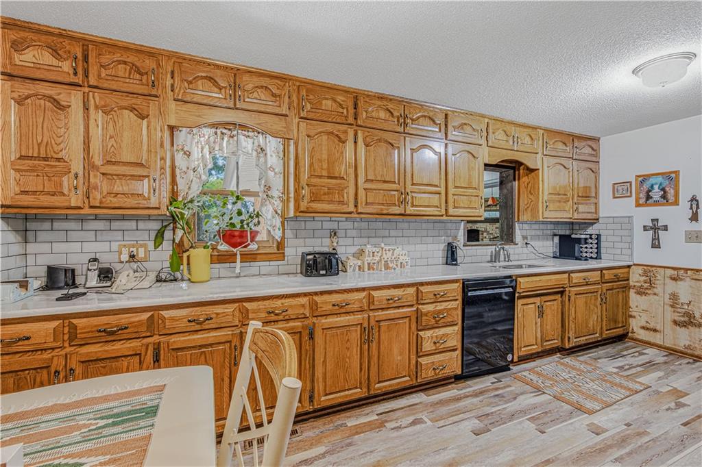 700 South Alexander Road Independence, MO 64056 - Photo 15 of 57