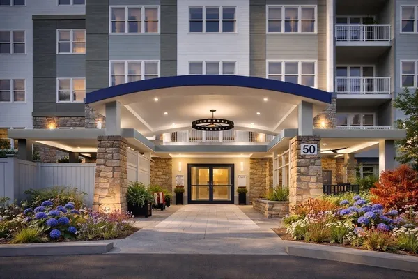 $882,000 | 50 Balch Street, Unit 203, Beverly, MA 01915