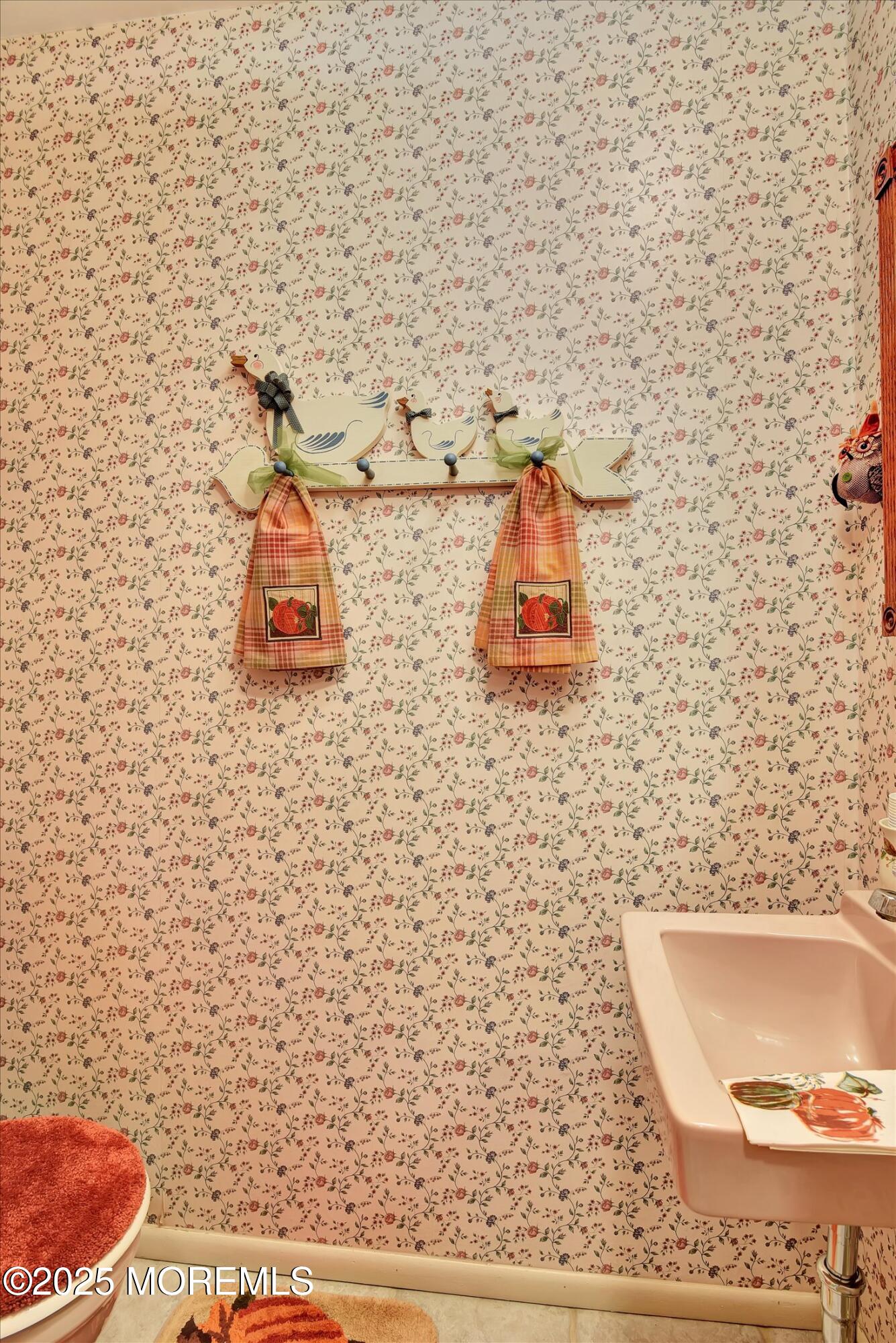 7 Nantucket Court Howell, NJ 07731 - Photo 21 of 39 a bathroom with a toilet