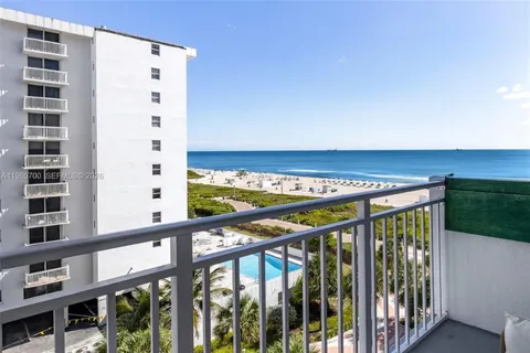 $374,999 | 345 Ocean Drive, Unit 718, Miami Beach, FL 33139