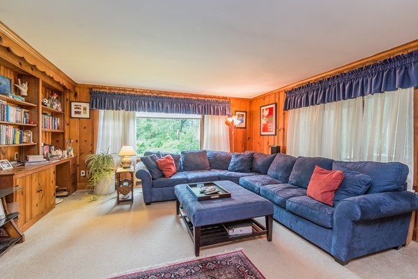 19 Sherrin Road Brookline, MA 02467 - Photo 4 of 16