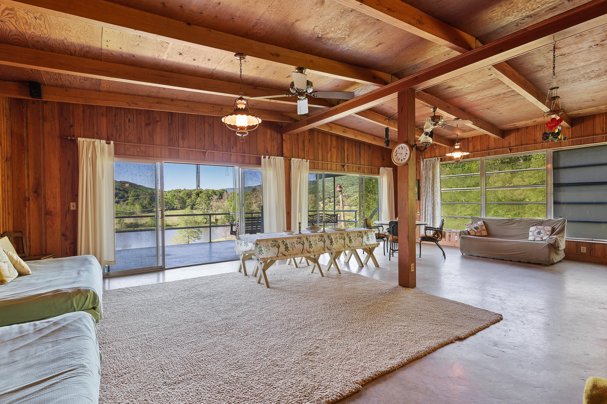 692 Crow Gap Road Chickamauga, GA 30707 - Photo 9 of 41 Living Room
