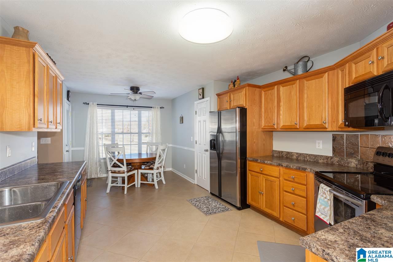 428 Hunters Xing Road Odenville, AL 35120 - Photo 16 of 41