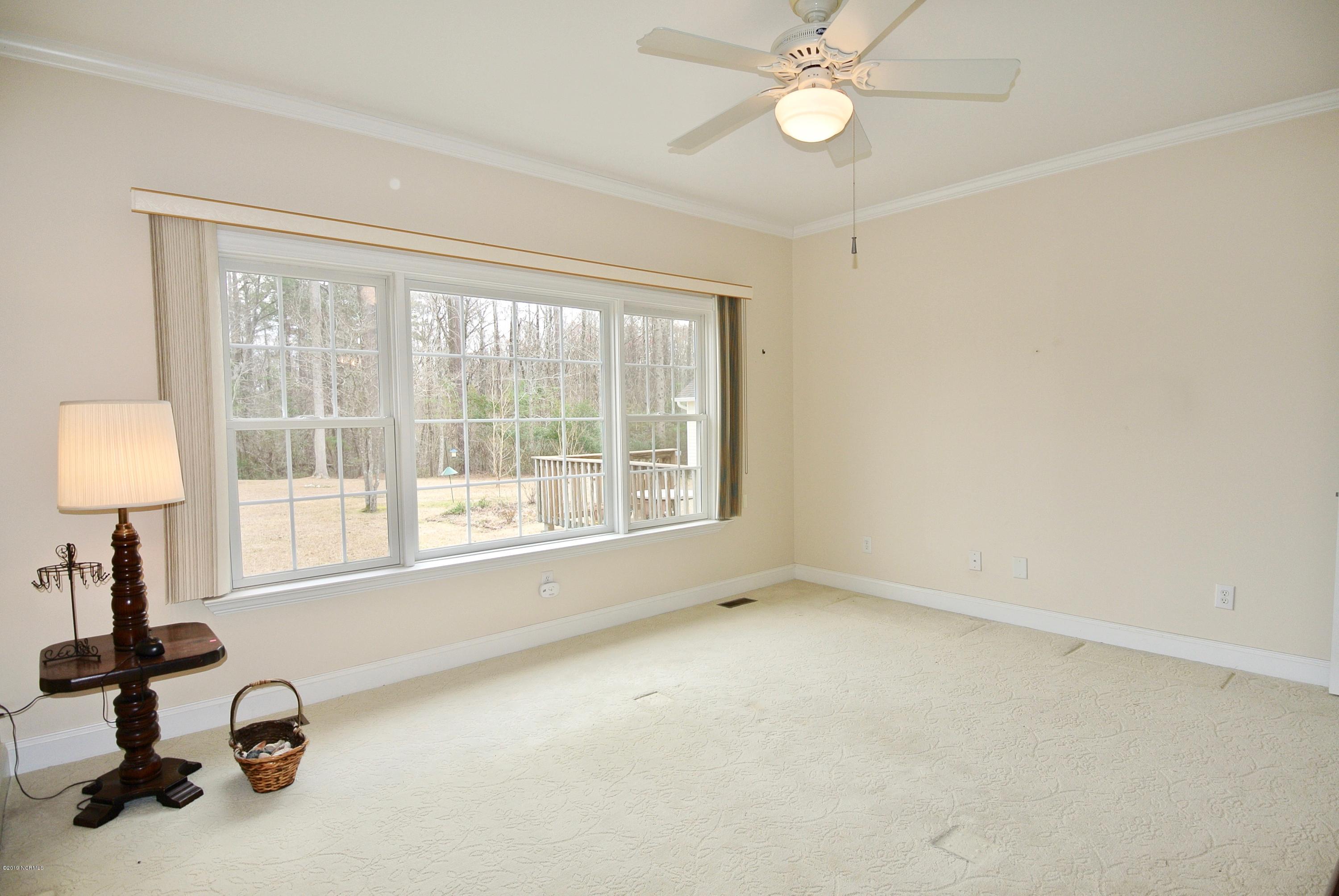 3508 Old Airport Road New Bern, NC 28562 - Photo 31 of 63 Master bedroom