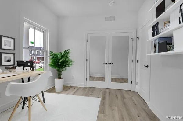 $579,900 | 4915 Waterford Lane, Hamburg, NY 14075