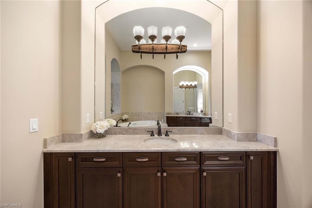 9030 Shenendoah Circle Naples, FL 34113 - Photo 17 of 50