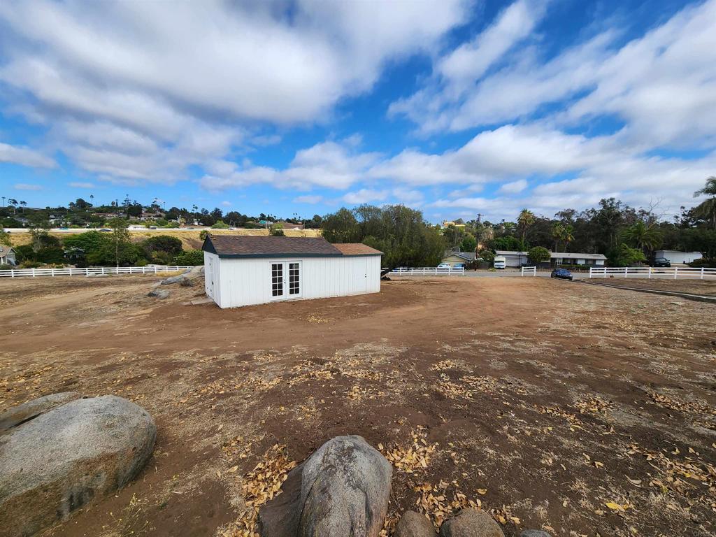 1060 Crest View Road Vista, CA 92081 - Photo 29 of 58