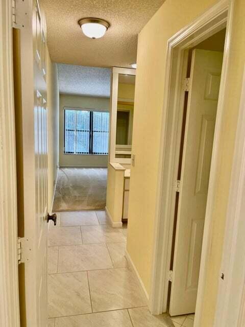 7722 Solimar Circle Boca Raton, FL 33433 - Photo 21 of 36 HALLWAY