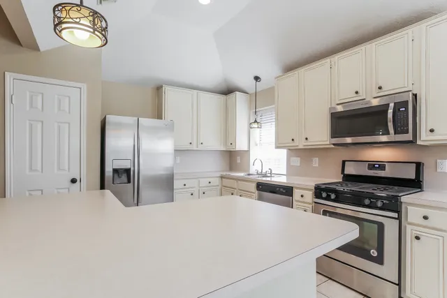 $1,940 | 18703 Singing Woods Drive, Humble, TX 77346