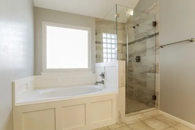 $1,940 | 18703 Singing Woods Drive, Humble, TX 77346