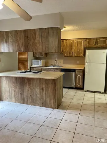 $1,500 | 53 Park Charles Boulevard North, Unit B, St. Peters, MO 63376