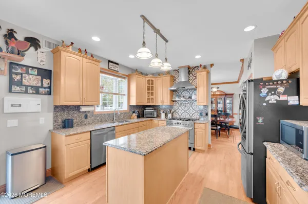 $699,000 | 928 Seaman Avenue, Beachwood, NJ 08722