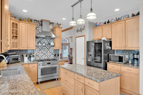 $699,000 | 928 Seaman Avenue, Beachwood, NJ 08722