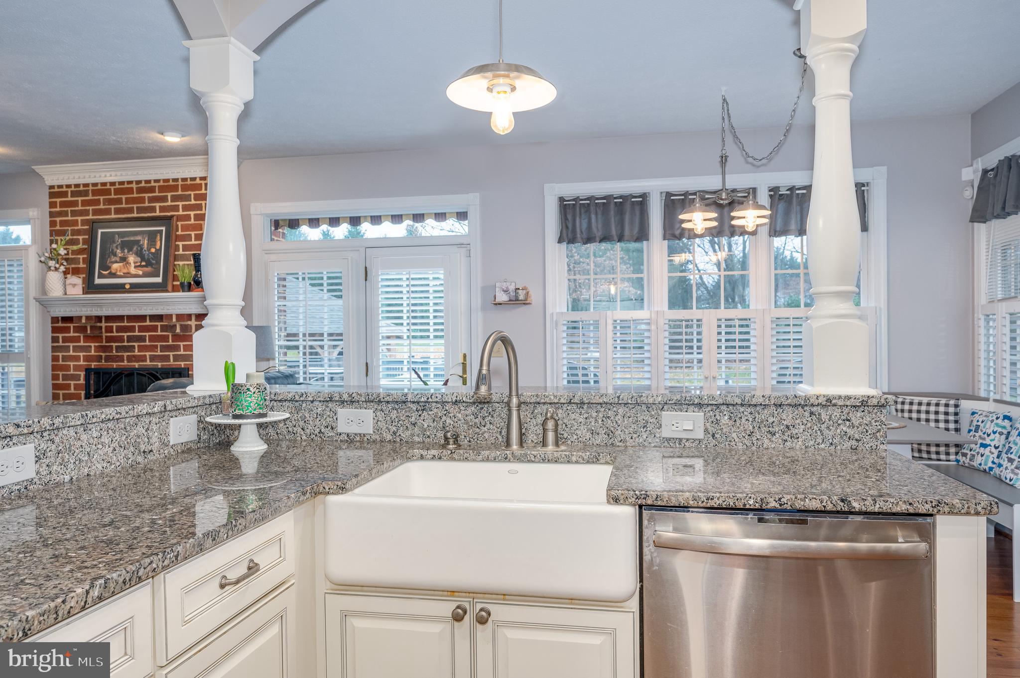 874 Pheasant Hill Road Summit Point, WV 25446 - Photo 26 of 145 granite counters