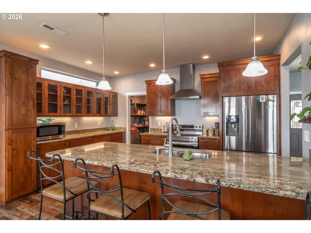 $499,000 | 175 Doe Road, Glide, OR 97443