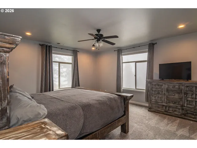 $499,000 | 175 Doe Road, Glide, OR 97443