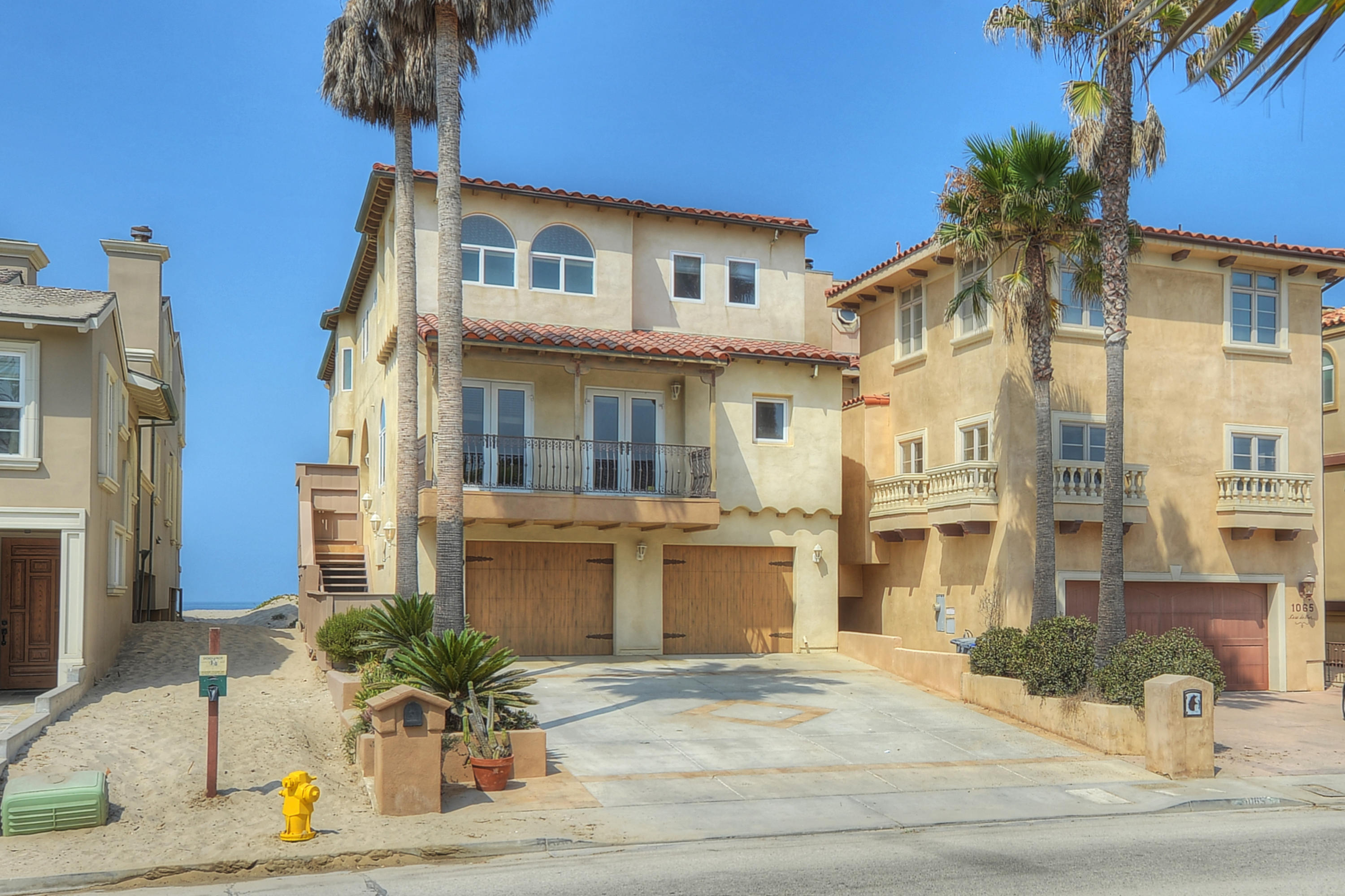 1069 Mandalay Beach Road Oxnard, CA 93035 - Photo 1 of 40 316284_mandalay_010_r