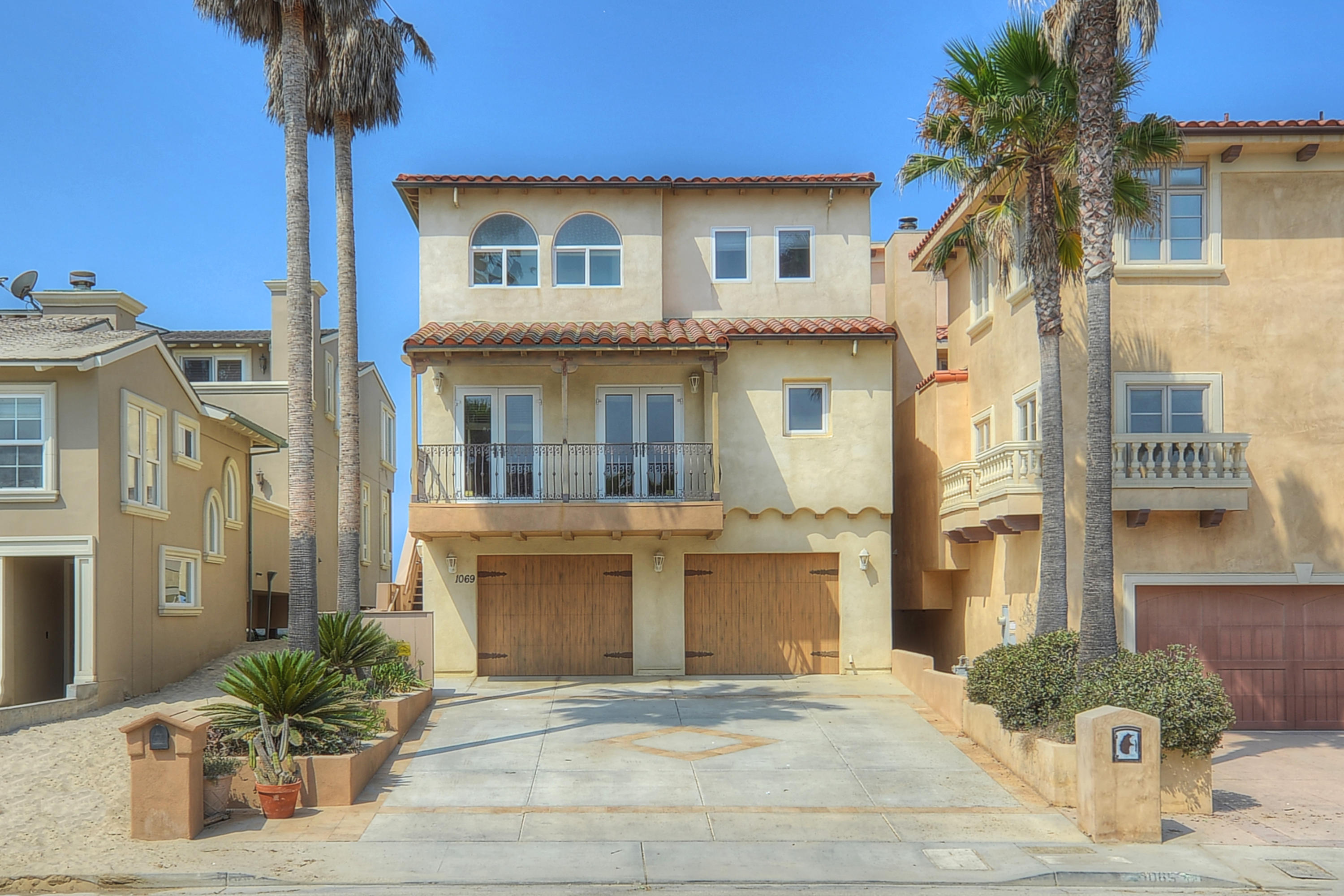 1069 Mandalay Beach Road Oxnard, CA 93035 - Photo 2 of 40 316284_mandalay_001_r