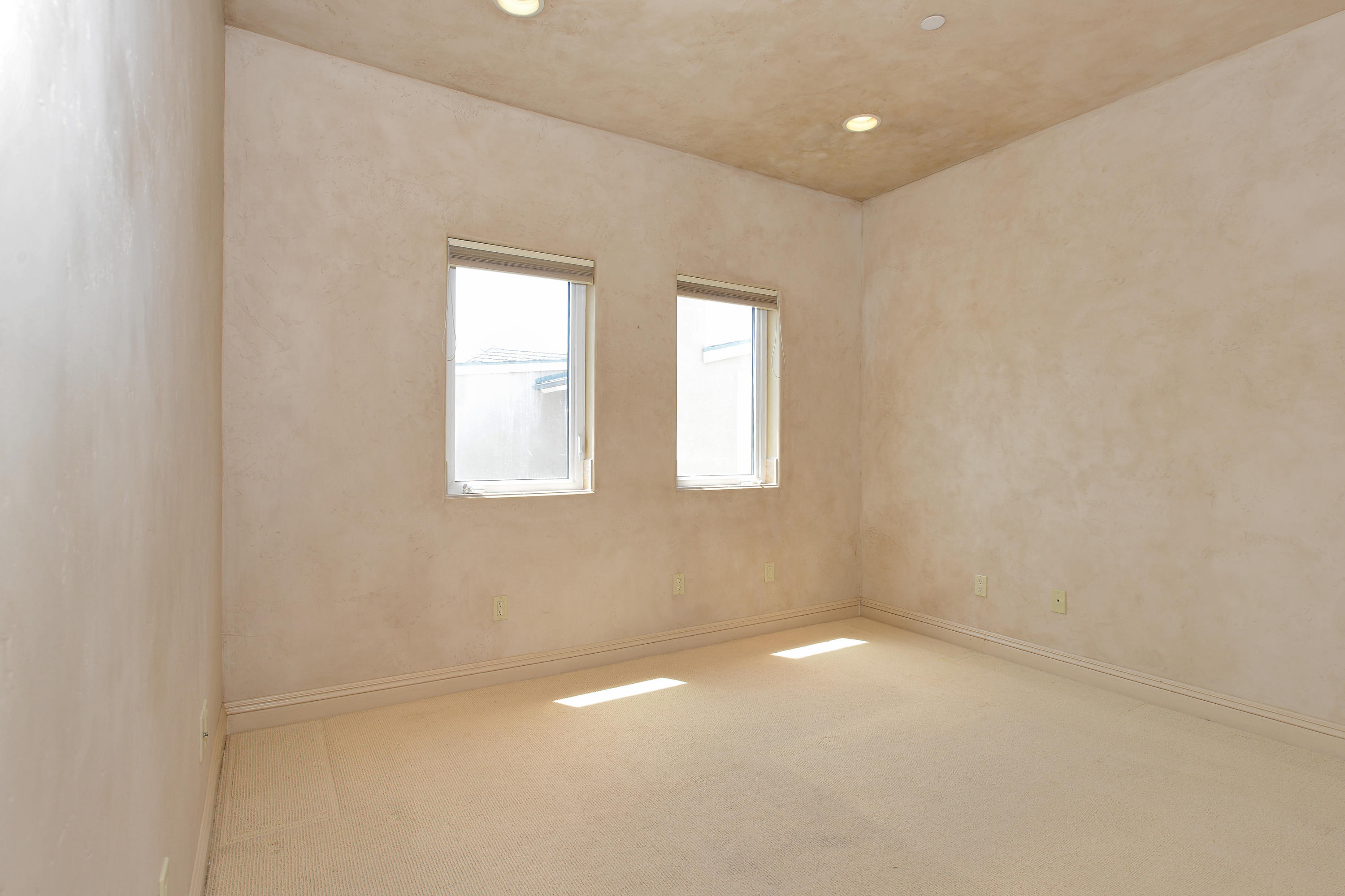 1069 Mandalay Beach Road Oxnard, CA 93035 - Photo 28 of 40 316284_mandalay_204