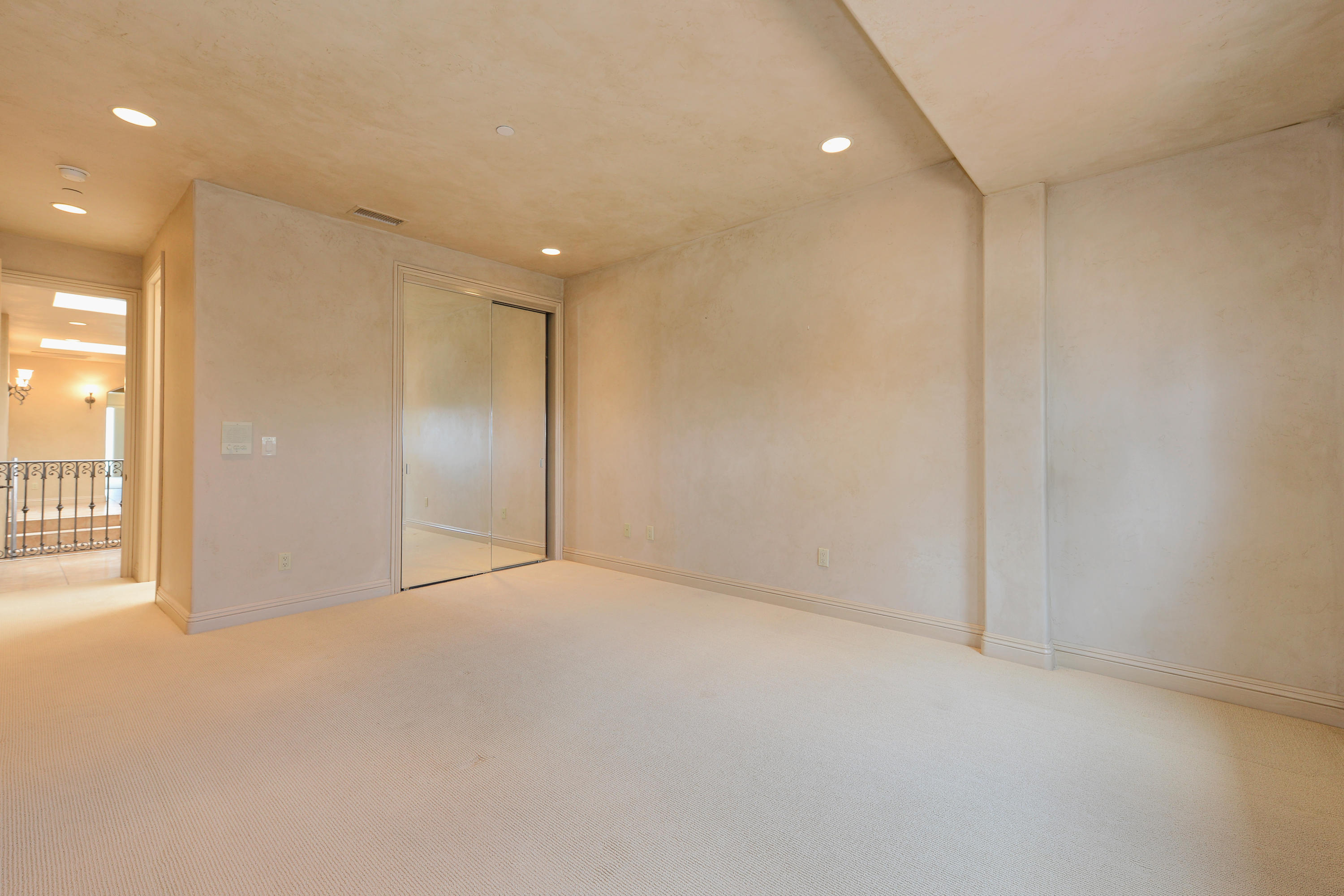 1069 Mandalay Beach Road Oxnard, CA 93035 - Photo 33 of 40 316284_mandalay_222