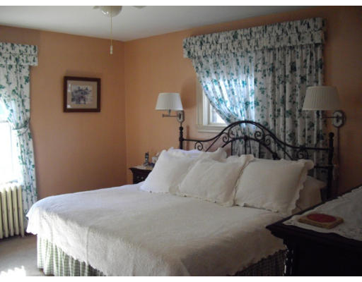 9 Grayson Road Winchester, MA 01890 - Photo 12 of 19 Gallery Image 12