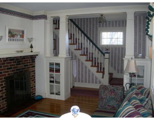 9 Grayson Road Winchester, MA 01890 - Photo 3 of 19 Gallery Image 3